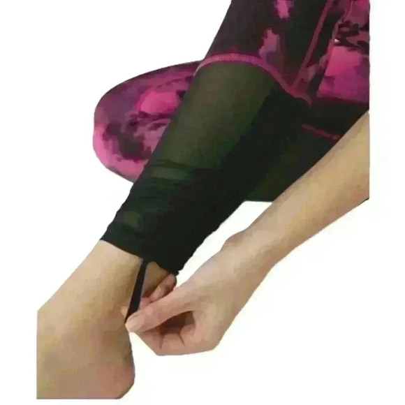 lululemon athletica Pants - Lululemon ✨Blooming Pixie✨ Raspberry & Black Leggings, Size 4 (MSRP $128)